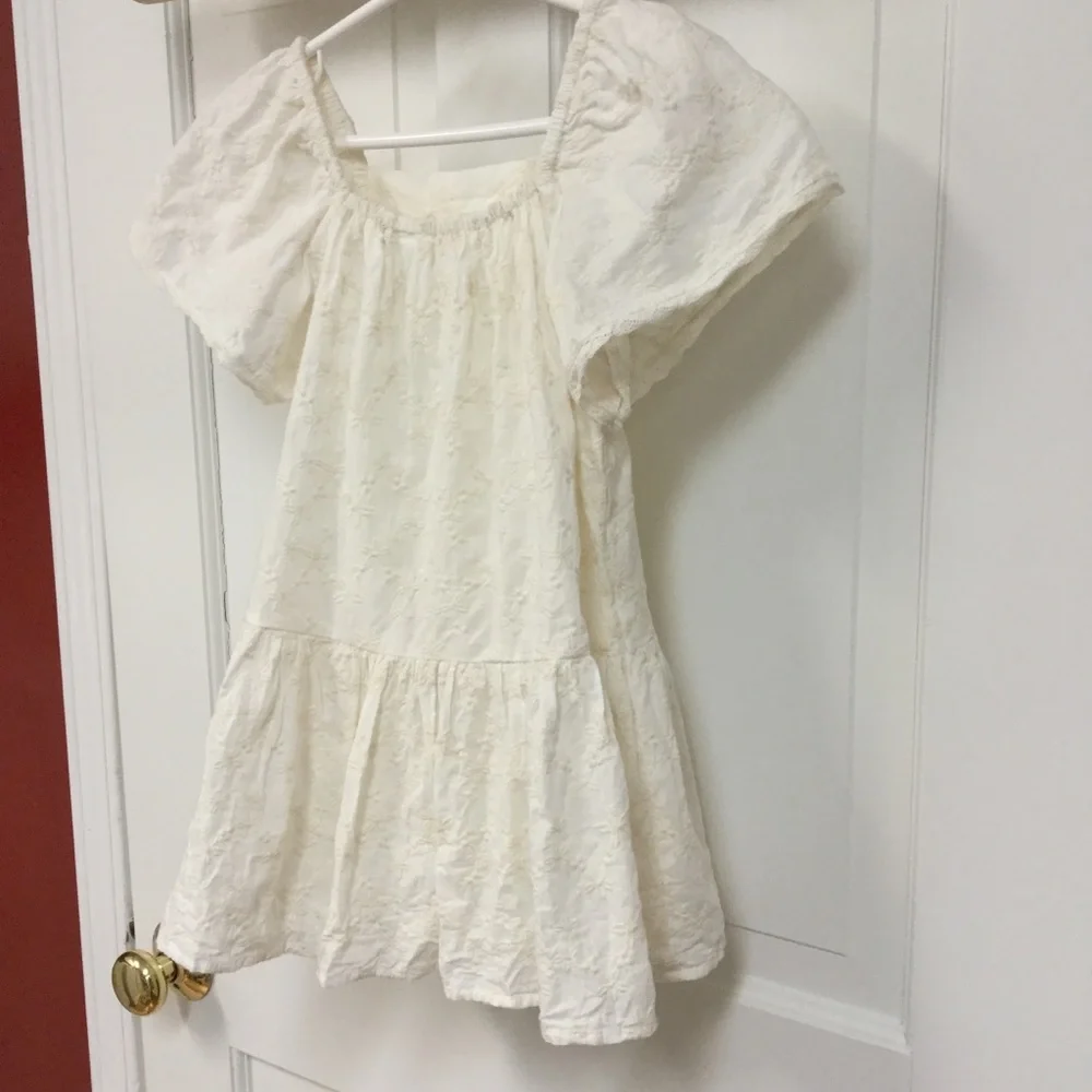 ZARA sz 2 - 3 Yrs Dress Tone on Tone Short Sleeves Square Neck Embroidery Cream